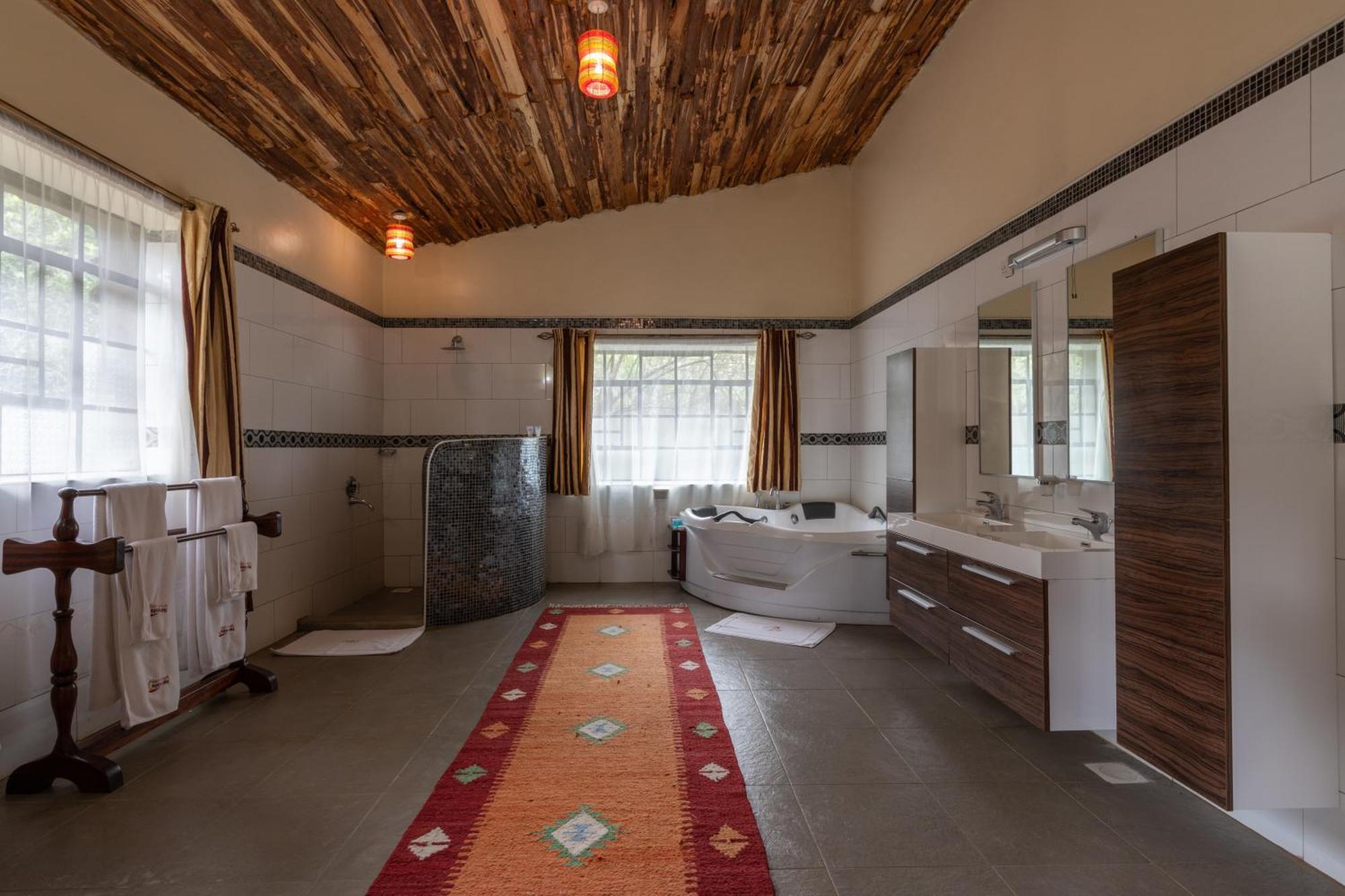 Naivasha Kongoni Lodge - Lakefront Getaway Экстерьер фото